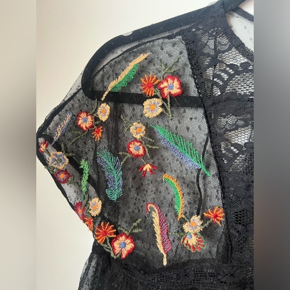 Zara Basic Collection Embroidered Floral Blouse Black Sheer XS - Picture 6 of 13